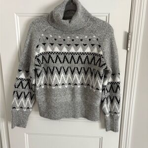 Evereve turtleneck sweater, gray, black, white, size XS